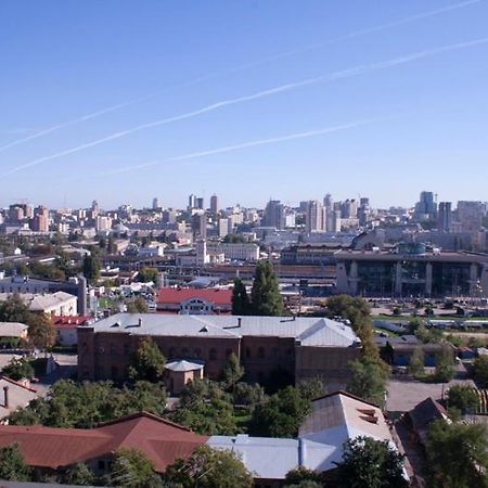 Petrani Hostel Kiev Ngoại thất bức ảnh